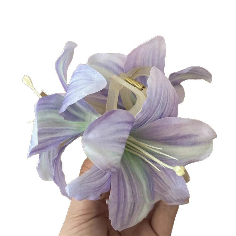 La atmósfera de flores de lirio púrpura atrapar clips de belleza de alto nivel detrás de la cabeza de cabello de tiburón atrapar clips de cabello adornamiento