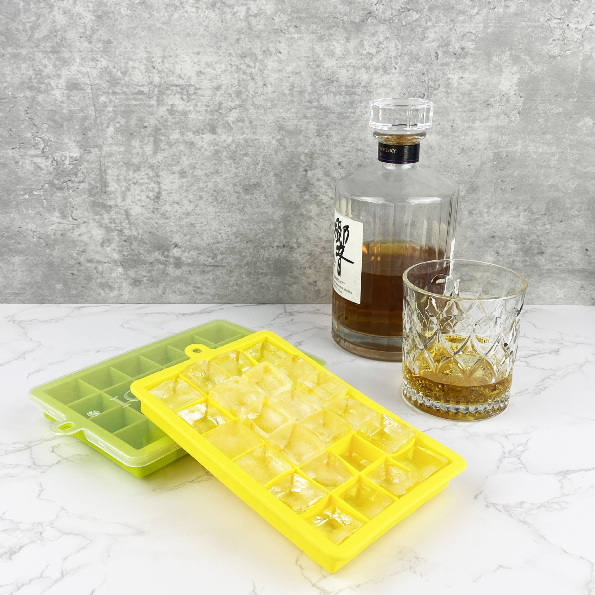 Bandeja de hielo de silicona 24 con tapa, fabricante de hielo para refrigerador doméstico, molde para cubitos de hielo, caja de hielo cuadrada, tiras de hielo de fábrica en stock