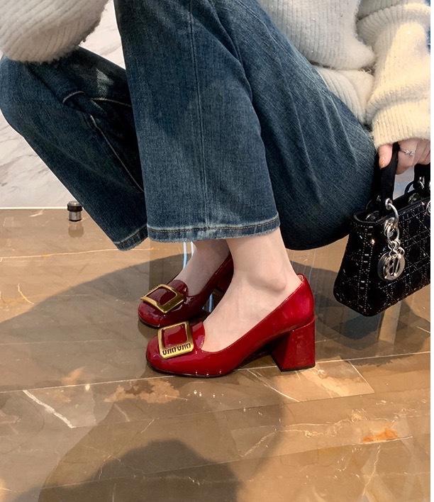 Red (heel height 7cm) ready stock
