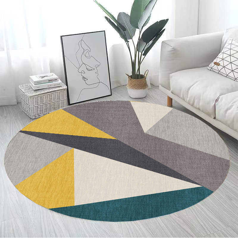 낮은 키 노란색 삼각형