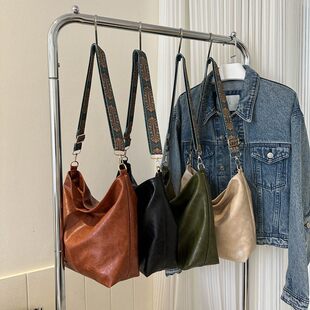 Capacious shoulder bag, summer retro one-shoulder bag, high-end