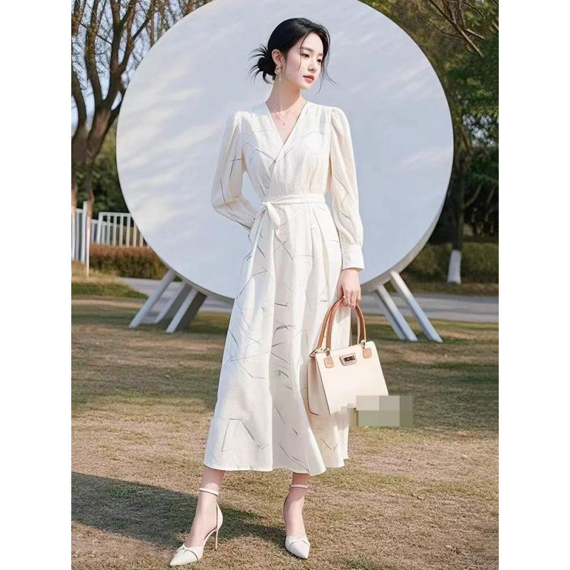 French Hepburn Style High-end Exquisite Formal Elegant Long Dress High-end Feeling Beautiful White dress Women's Early Spring