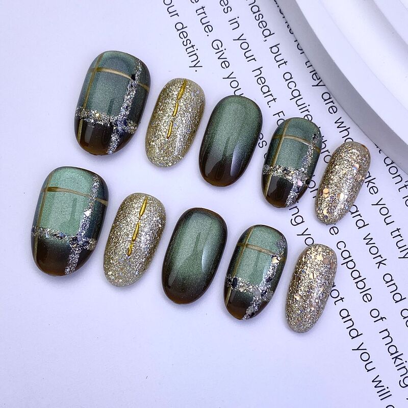 Cross-Border High-Looking Short Oval Cat-Eye Manicure Nails, Short Oval Fake Nails, Plaid Pure Handmade Wearable Nails