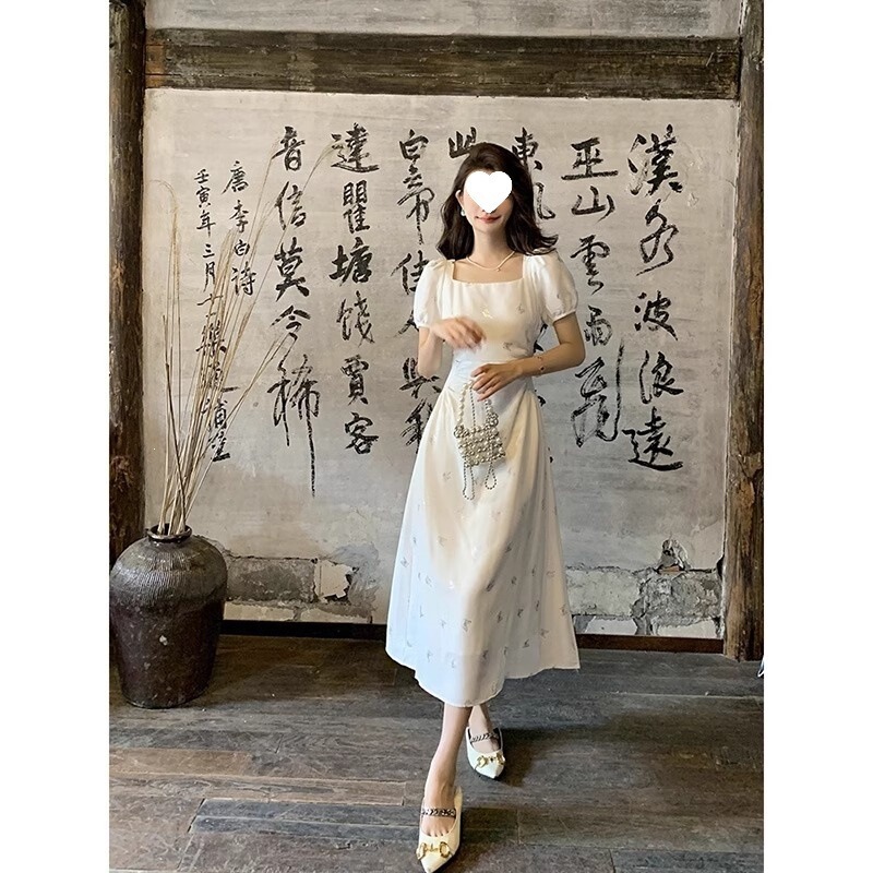 Summer 2026 New Style Chanel-Inspired French Design Niche High-End Elegant Waist-Cinching Slimming White Square-Neck Long Dress