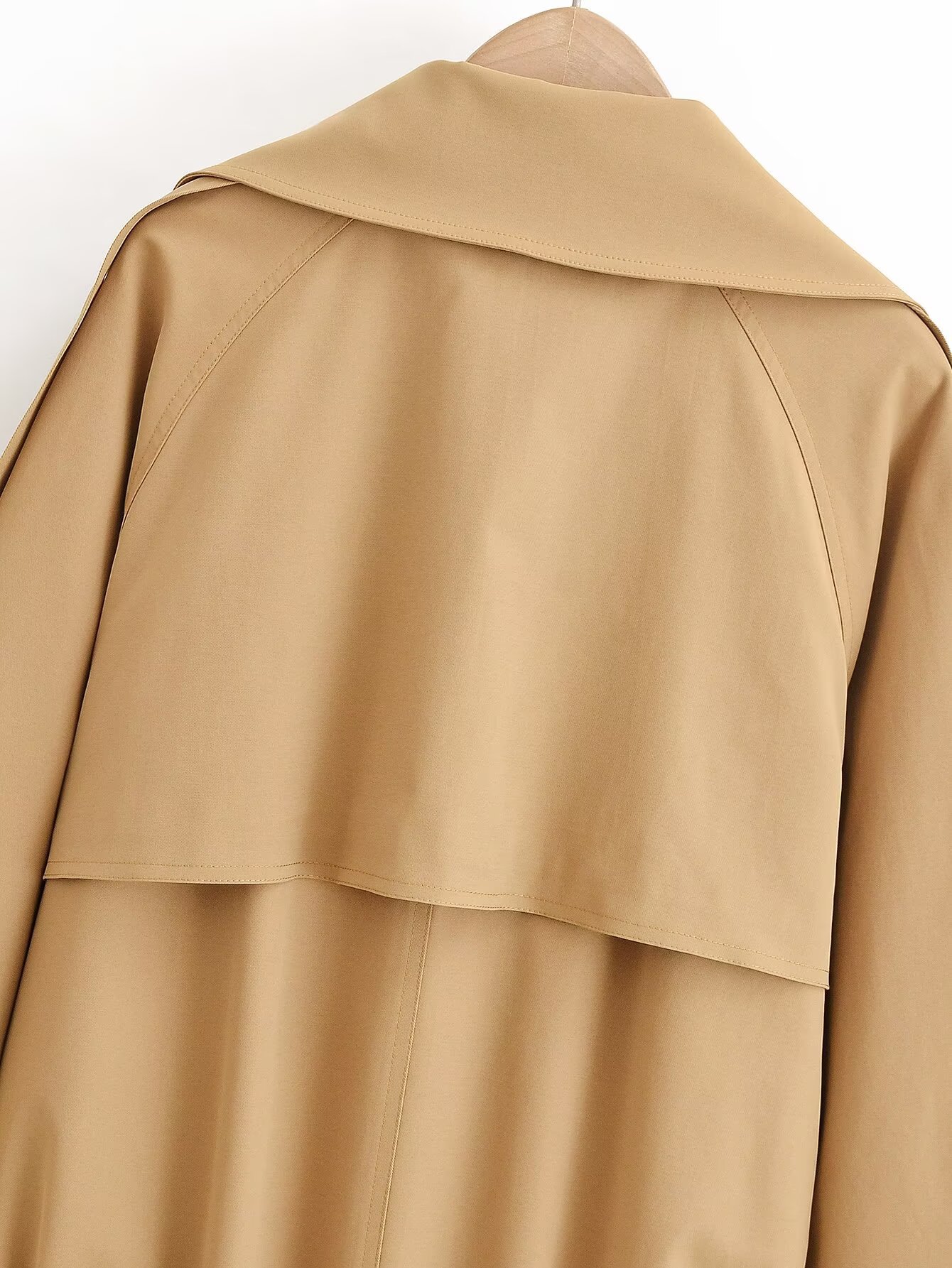Trench corto da donna con collo alto giacca alla moda_voghion.com