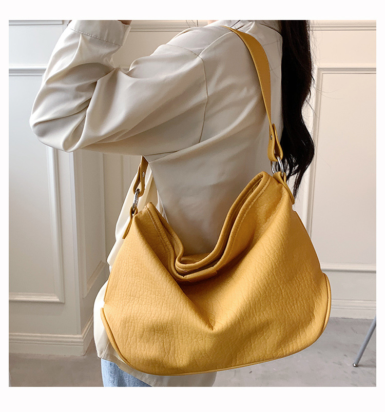 Wholesale Solid Color Large Capacity Cross-body Bag Nihaojewelry display picture 6