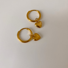 愛のイヤリングの冷たい風の女性の小さい輪の少女の金色の医療用チタンの鋼は色を落とさないで丸い輪のイヤリングのボタン式をつけます。