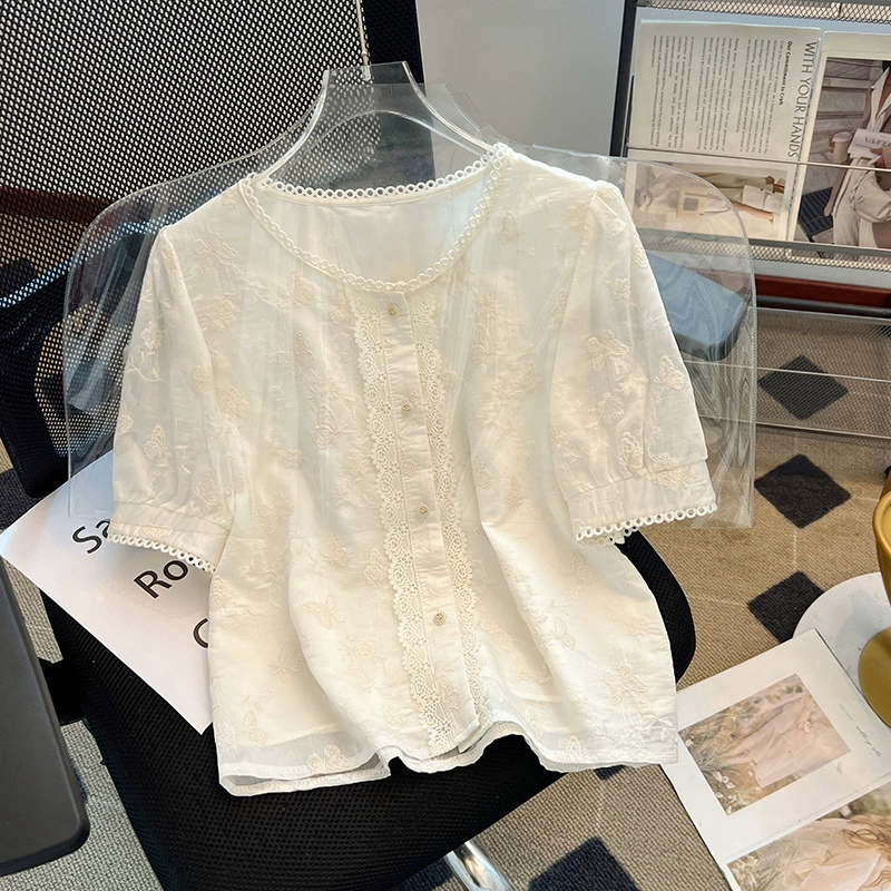 Французские рукава с пузырьками кружевные рубашки женский топ 2025 новый летний маленький маленький мужчина светский маленький ароматный ветер рубашка с короткими рукавами