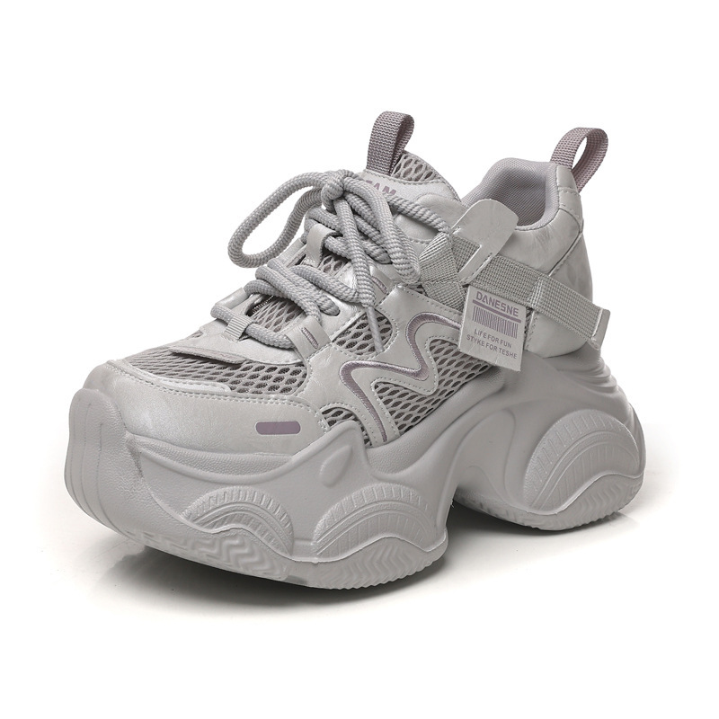 Giày sneaker nữ đế dày tăng chiều cao lưới thoáng khí phong cách thể thao — màu be