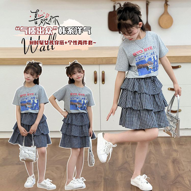 New versatile and trendy girls' sports short-sleeved two-piece set, stylish children's fashion school style summer casual suit