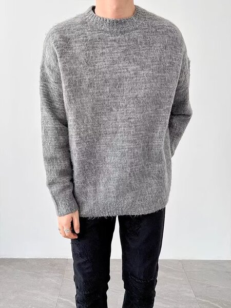 Men's casual knitted atmospheric sweater with a round collar