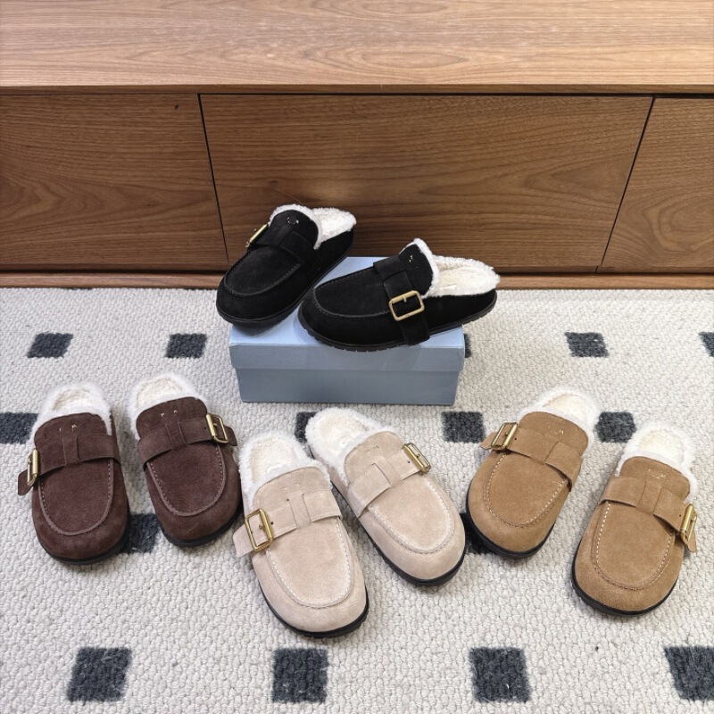 Women's snow boots, suede leather closed-toe cotton slippers, winter plush lamb wool flat mules, slip-on shoes for outdoor wear Women's snow boots, suede leather closed-toe cotton slippers, winter plush lamb wool flat mules, slip-on shoes for outdoor wear