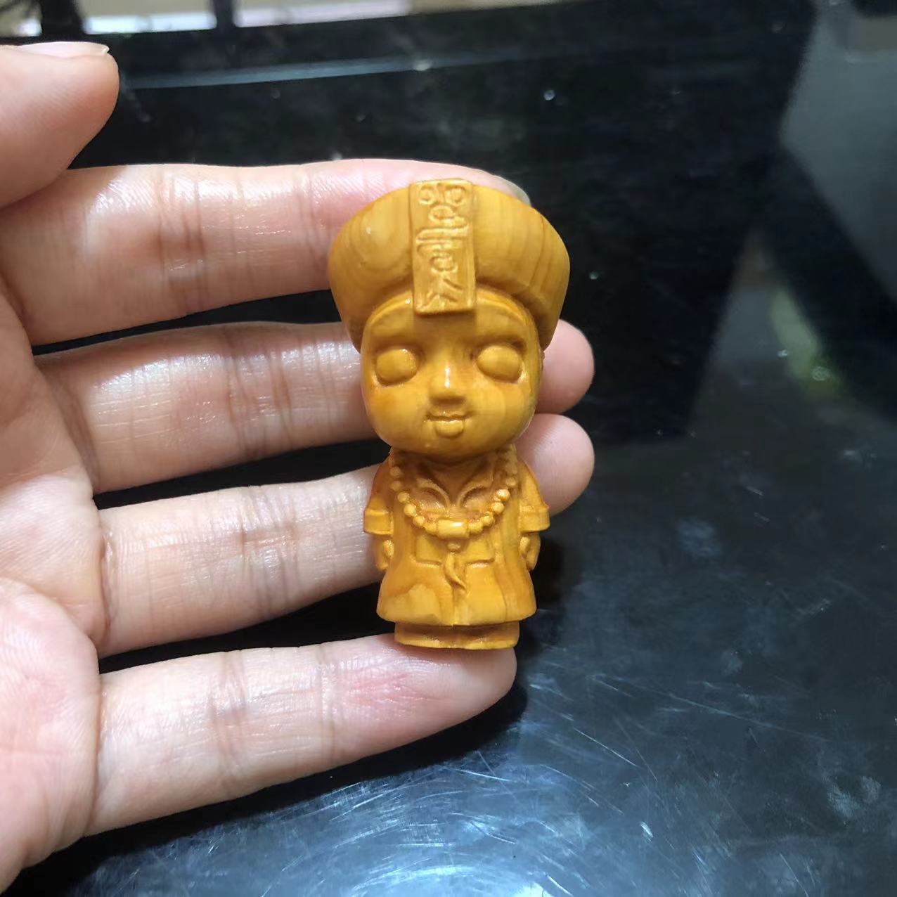 崖柏木雕小殭屍手把件廠家批發價卡通可愛送兒童禮物創意鑰匙扣