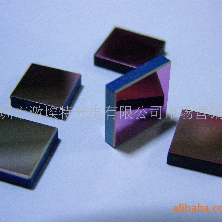 Поляризационный УФ-фильтр Узкополосный с обработкой и производством диаграмм