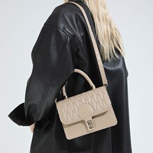 ���y������|�Іμ��ͨ�ڰٴ�Ůʿ�r��С�������s�߼��а���