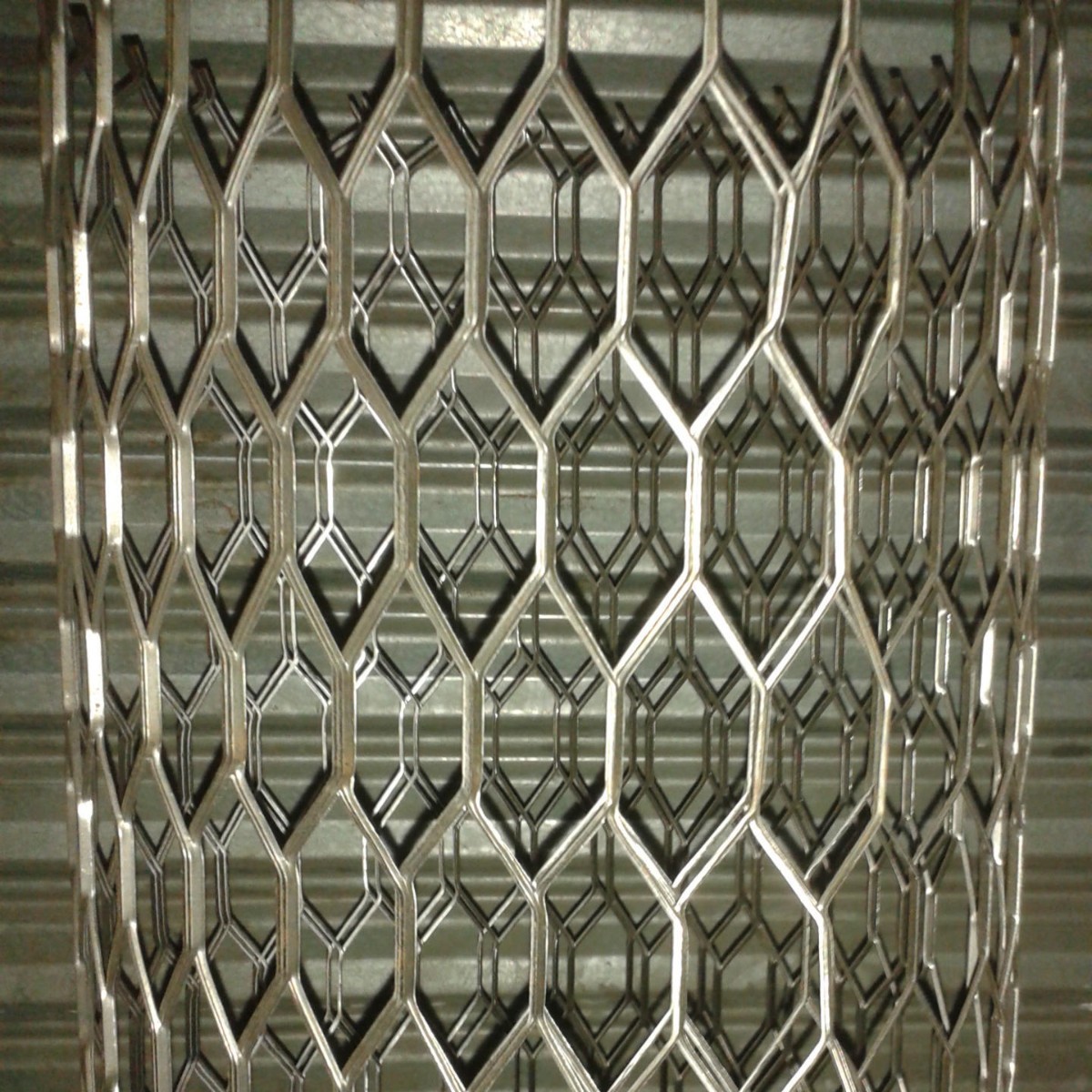 大量现货销售钢板网菱形网片 Q235B重型拉伸网可按需制作