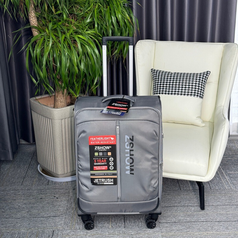 Export-quality, ultra-lightweight Oxford cloth suitcase, waterproof, with wheels for easy rolling, and a combination lock for travel Export-quality, ultra-lightweight Oxford cloth suitcase, waterproof, with wheels for easy rolling, and a combination lock for travel