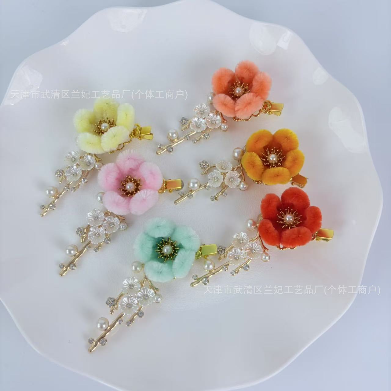 Realistic hair accessory