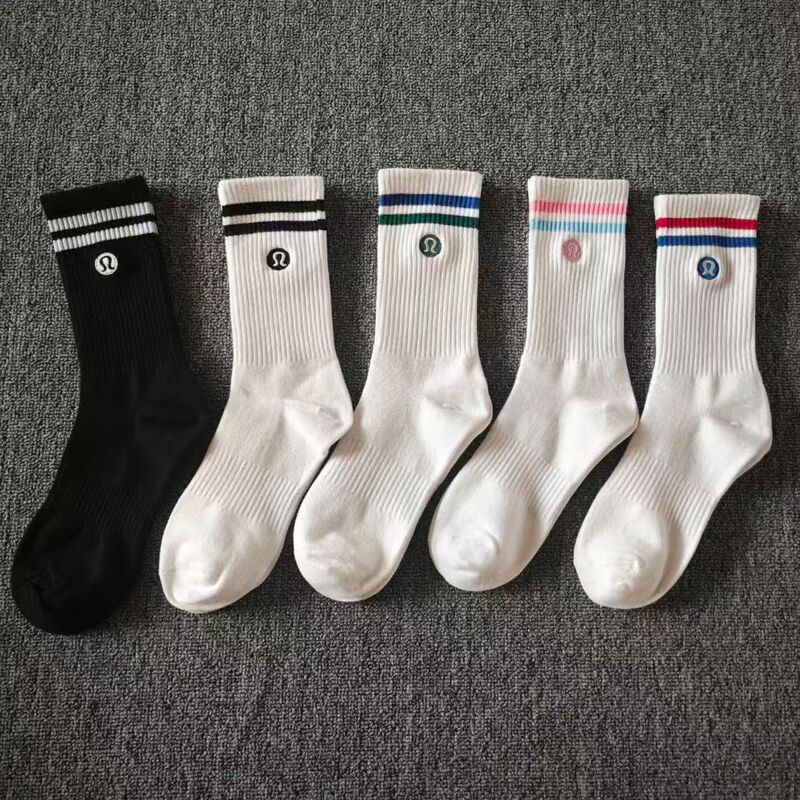 New Lulu Embroidered Logo Combed Cotton Two-Stripe Unisex Casual Sports Socks Fitness Running Trendy Socks Wholesale