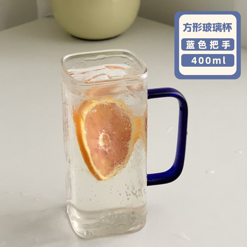 파란색 단일 컵