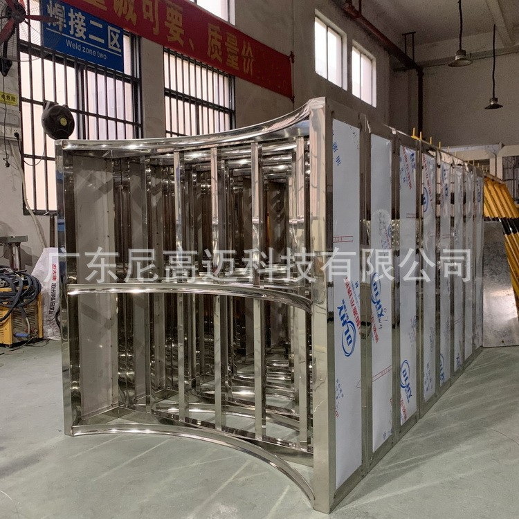 单向出行入口闸门车站广场超市景区不锈钢挡臂禁行器半高单项转闸