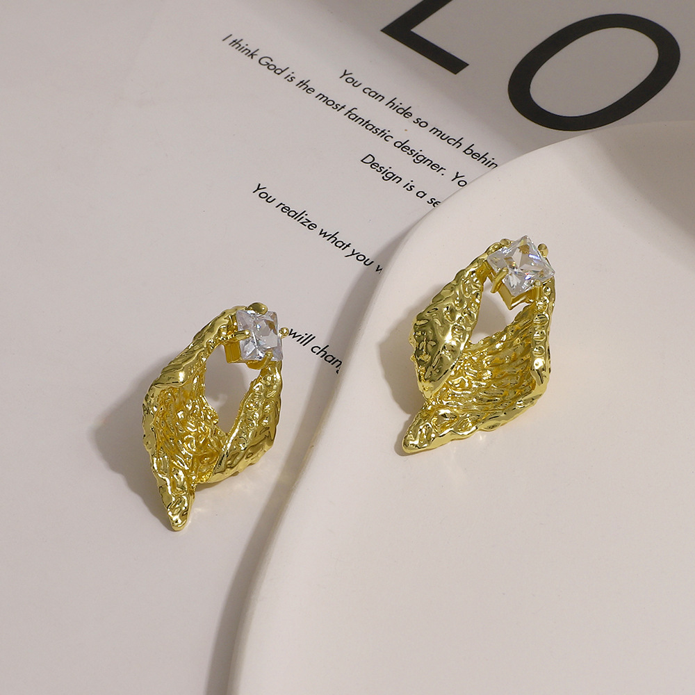retro fashionable universal earrings with zircon