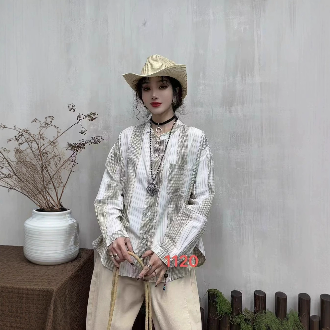2025 год весна стиль Корейский Loose Literary Retro Contrasting Color Stitching Stand Collar single breasted shirt versatile shirt women Z1120