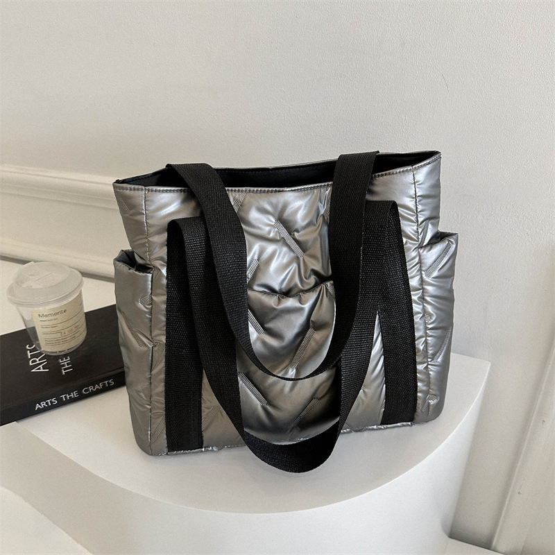 Bolsa de textura de alta calidad para mujeres nueva moda de gran capacidad otoño invierno perlada ropa de algodón bolso de hombro bolso de pluma de viaje