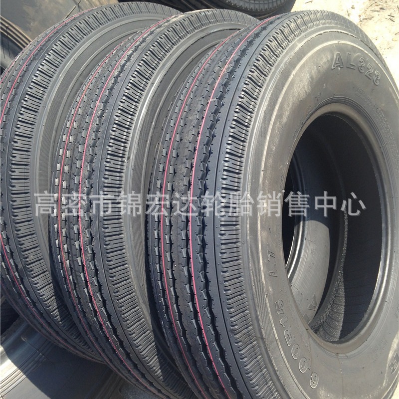 供应平板车轮胎8R22.5卡车钢丝真空轮胎9R22.5