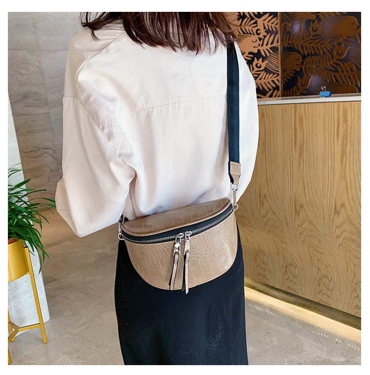 Fashion Solid Color Soft Leather Chest Bag Strap Crocodile Pattern Crossbody Bags display picture 22