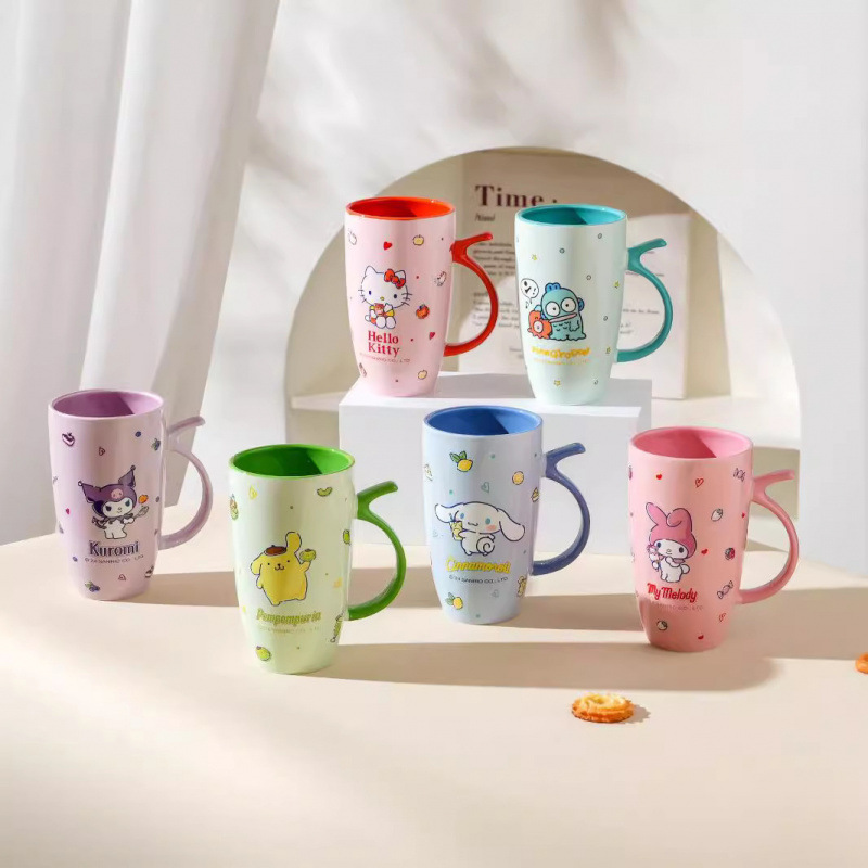 Autenticación Sanrio marca taza de cerámica encantadora taza de regalo para parejas de hombres y mujeres taza de agua de dibujos animados de gran capacidad