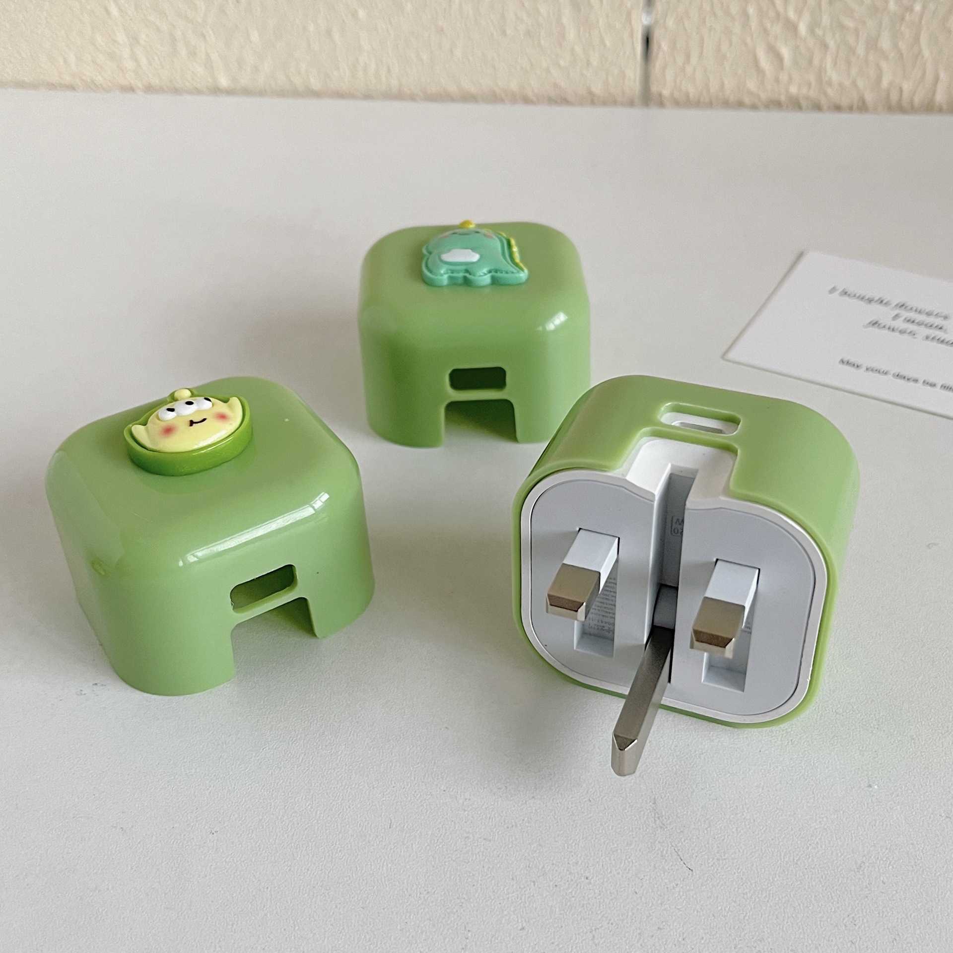 85B6A4EC-14E8-494B-8B48-749001