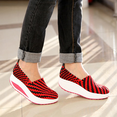 外貿輕便新款2021輕便軟底時尚女士編織搖搖鞋女松糕休閒鞋老人鞋