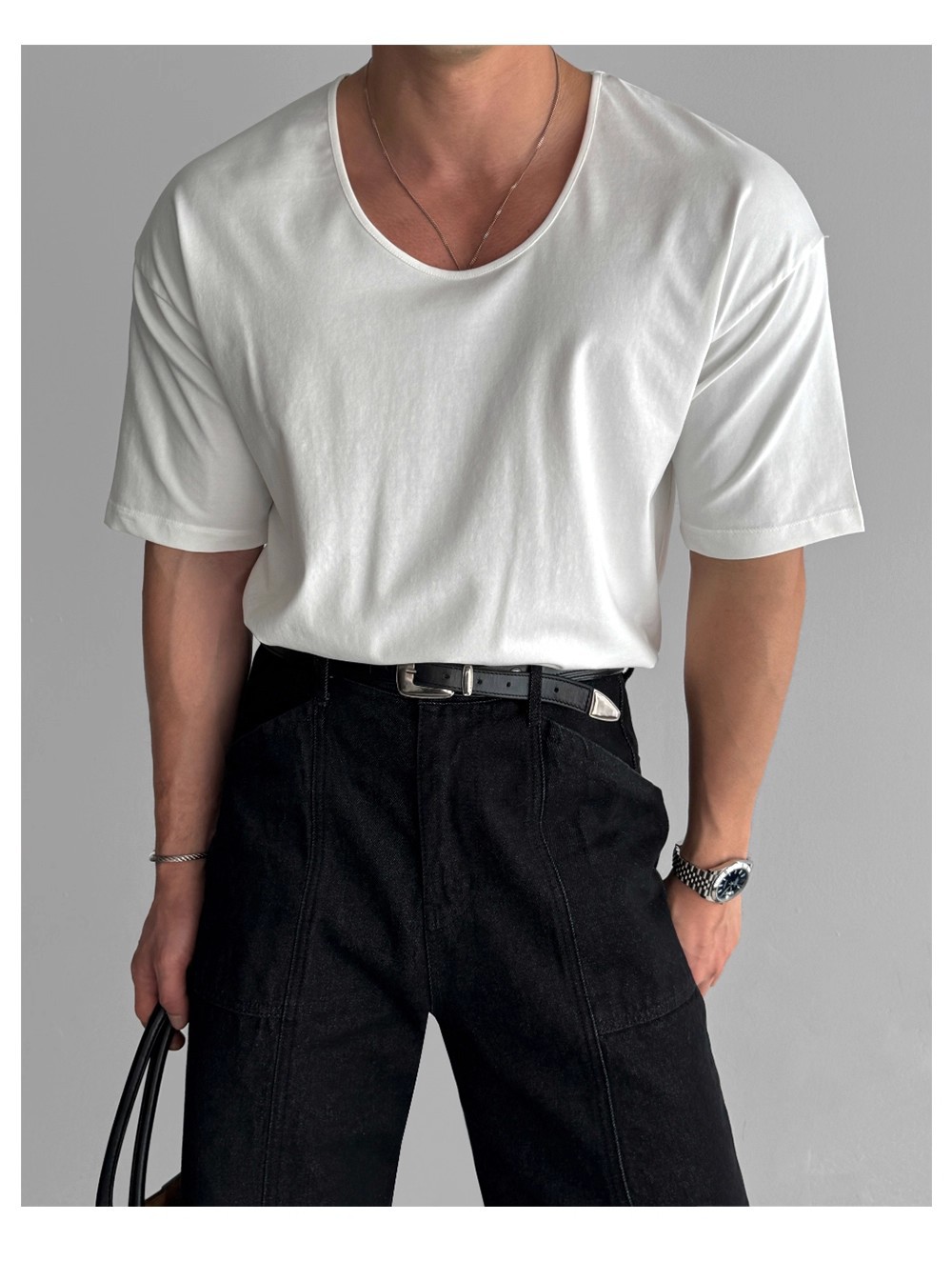 Silky Stretch Men's U-Neck T-Shirt - Lightweight Breathable Short Sleeve Top For Summer Comfort & Active Wear_viptrois.com