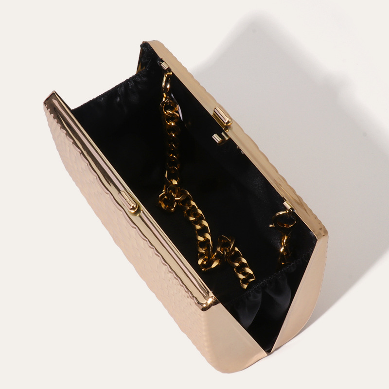 Women's Gender Streetwear Style Square Shape Arylic Solid Color Snakeskin Square Evening Bags