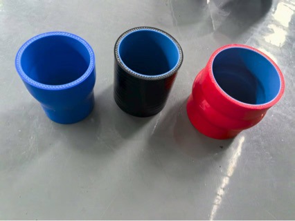 硅胶软管 汽车驼峰硅胶管中冷器增压器胶管单驼峰涡轮增压器胶管