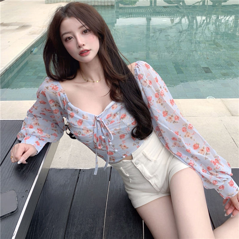 Women's Sweet Floral One-shoulder Shirt - Outfit Inspiration