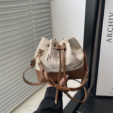 ����Ů���Q�¿�q��ײɫ������ˮͰ�����^�����|�г鎧�μ�б���