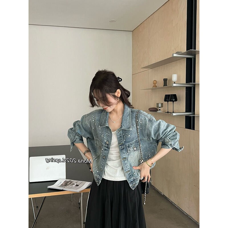 Short Denim Jacket with Rhinestones for Women, 2026 Spring New Style, Loose Korean Version, Versatile Jacket, Blue, Other Colors Short Denim Jacket with Rhinestones for Women, 2026 Spring New Style, Loose Korean Version, Versatile Jacket, Blue, Other Colors