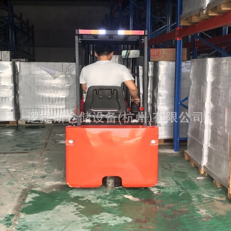 三支点平衡重电动叉车液压堆高车装卸搬运自动升降座驾式叉车