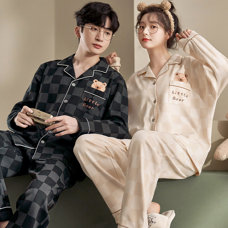 Pijamas de pareja estilo primavera y otoño, conjunto de ropa de dormir a rayas frescas de estilo coreano nuevo 2025 para hombre y mujer, manga larga, a la moda