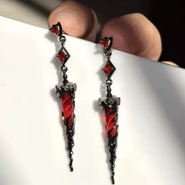 The Same Style as the Dragon Plastic Main Control Earrings, Abyss Lord Card, 2D Cosplay Tanuki Earrings, Sweet and Cool