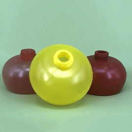 塑料瓶、壶;吹塑容器;玩具配件