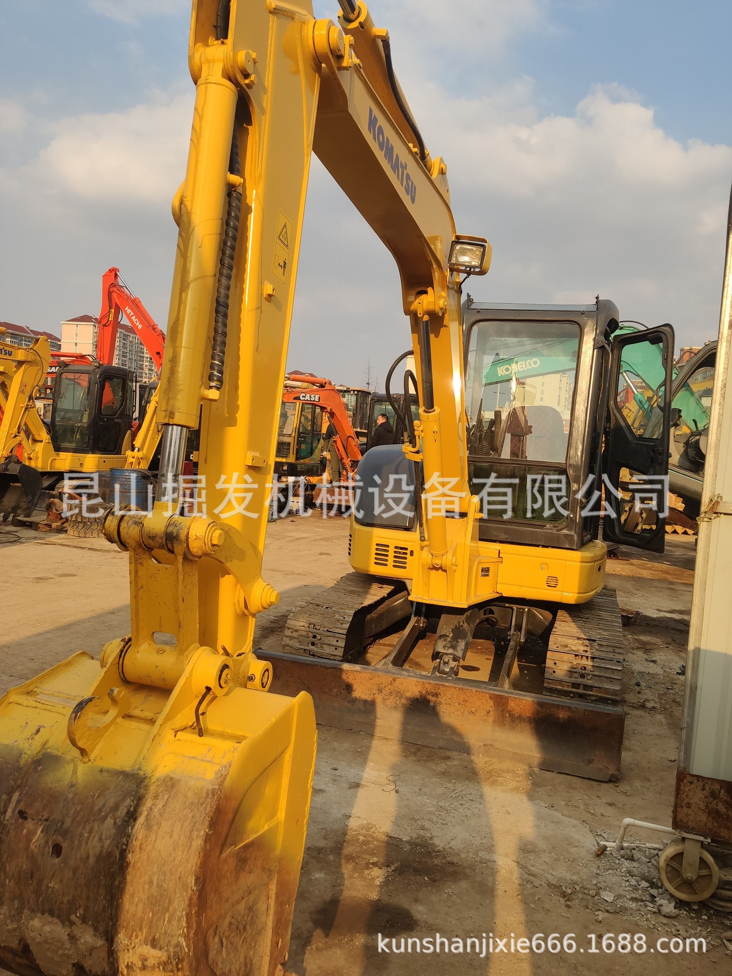 出售KOMATSU小松55二手挖掘机 小型挖机