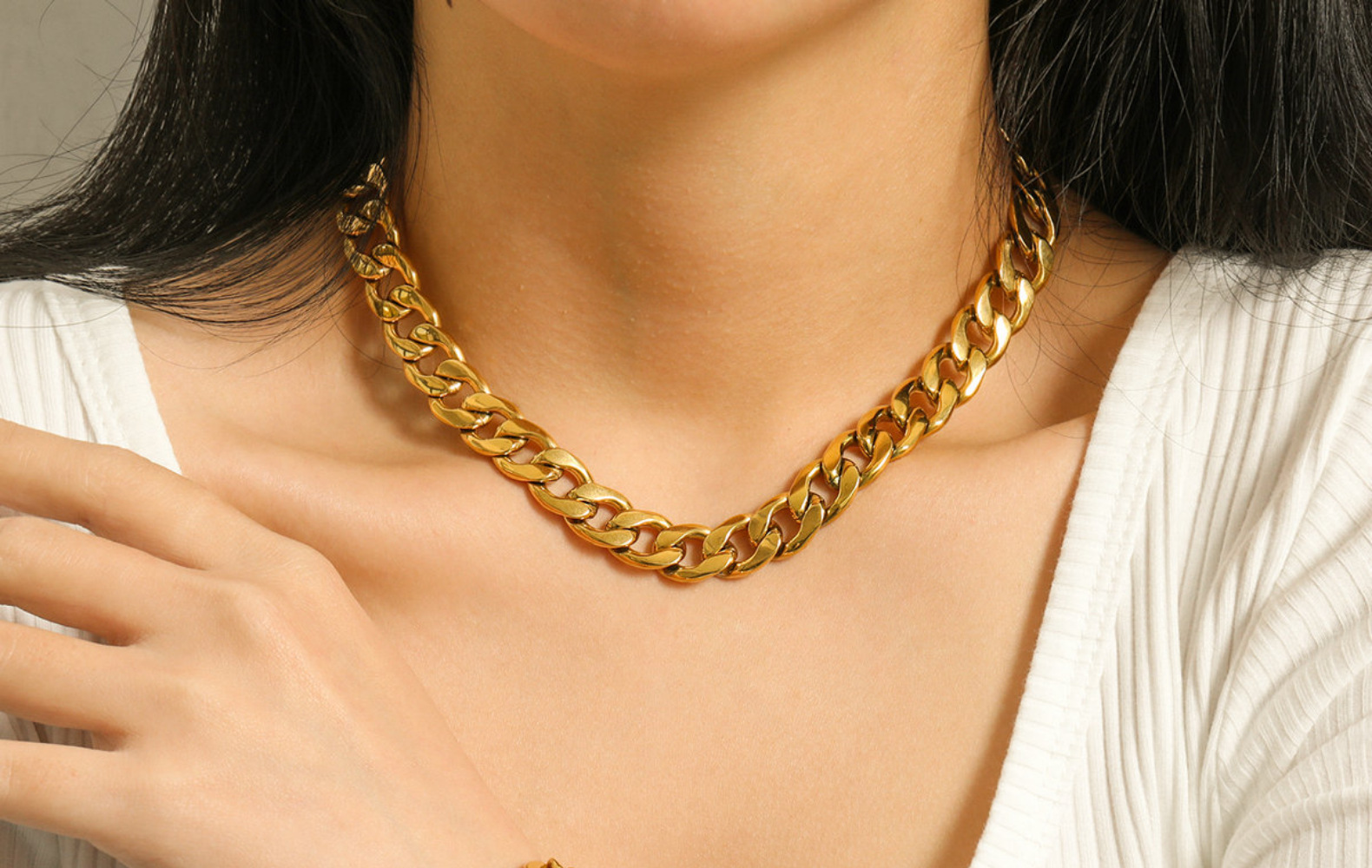 simple large 18K goldplated stainless steel necklacepicture2