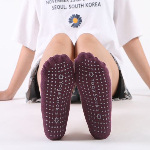 [New model in December] Cross-border Amazon best-selling yoga socks, round-toe digging holes, non-slip floor socks, glue-on socks