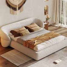 意式极简奶油风羊羔绒布艺床现代简环抱式靠背创意个性设计师款床