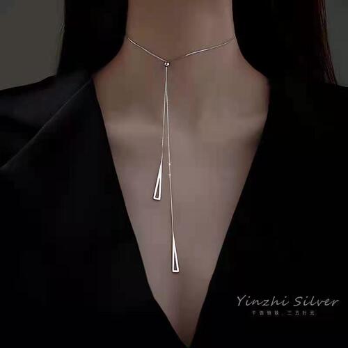 Titanium Steel Necklace Niche Design Necklace Female Butterfly Small Waist Pendant Simple Temperament Jewelry Accessories Wholesale