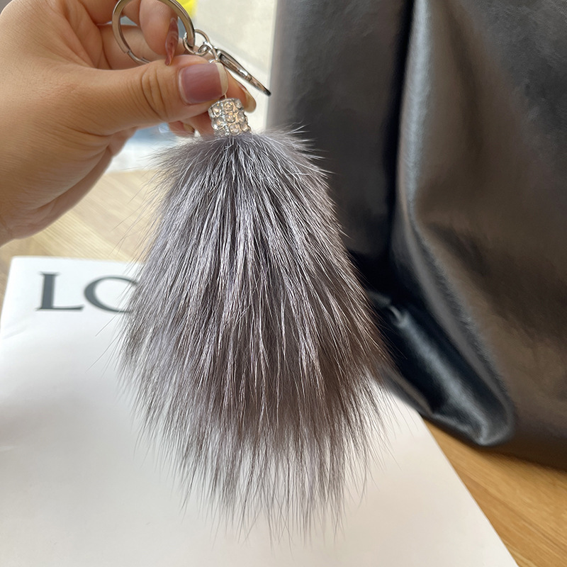Wholesale real fox fur tail fur pendant car key chain personality simple high-grade Plush Bag ornaments