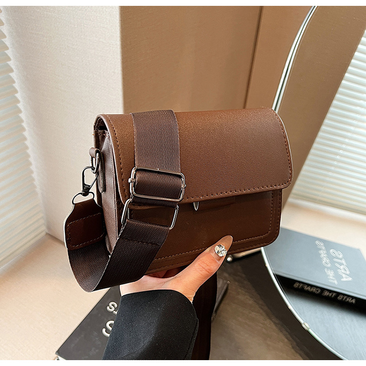 198g Weight Synthetic Leather Lining Material Sewing Thread Fashion Element Flip Cover Closure Type Single Shoulder Strap Strap Type Square Bag Bags Type Casual Occasion Pu Leather Material Solid Color Pattern All Seasons Season Women's Gender Classic Style Style Square Shape Women's Pu Leather Solid Color Classic Style Sewing Thread Square Flip Cover Square Bag 34